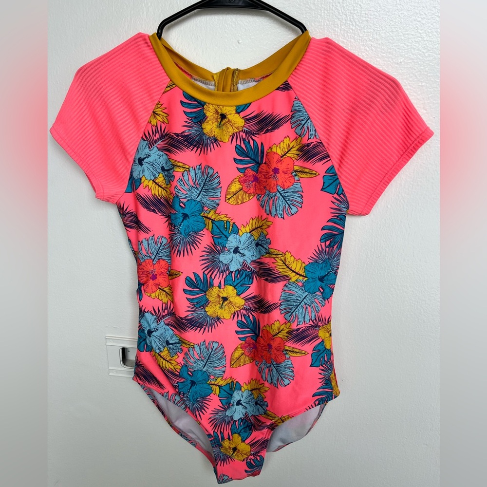 Swimsuit with rash guard girls